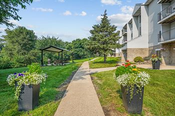 Near biking/walking trails
